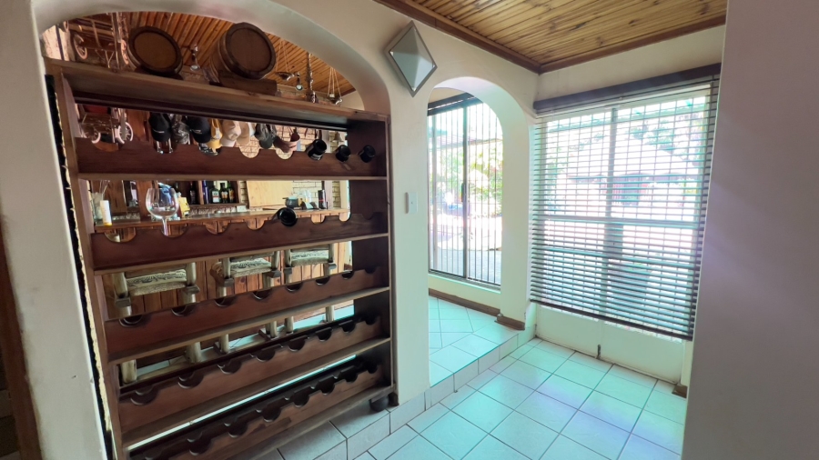 4 Bedroom Property for Sale in Langenhovenpark Free State